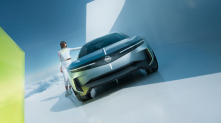 Opel-First-Experimentation-Flagship-Vision-01